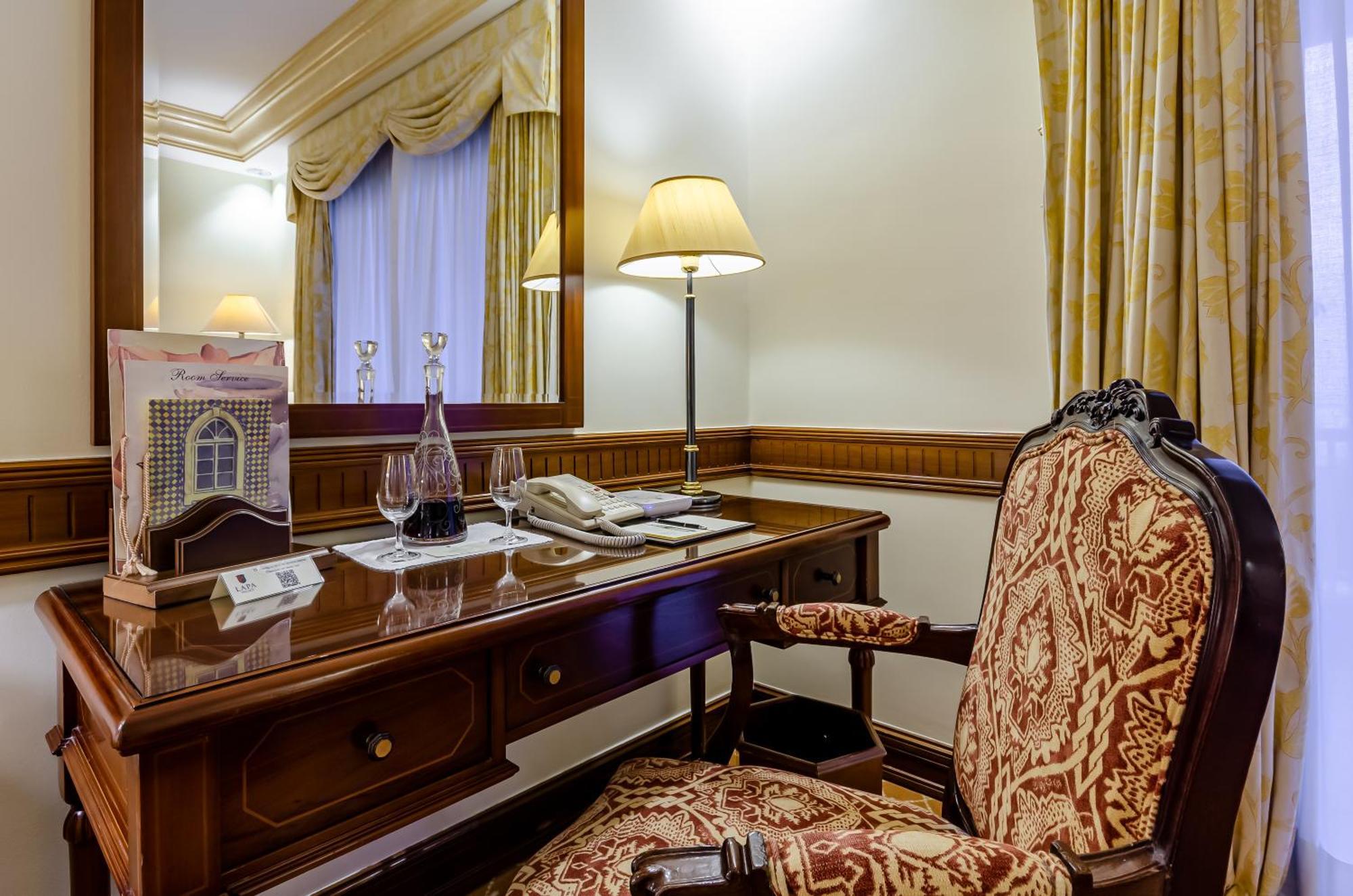 ליסבון Olissippo Lapa Palace - The Leading Hotels Of The World מראה חיצוני תמונה