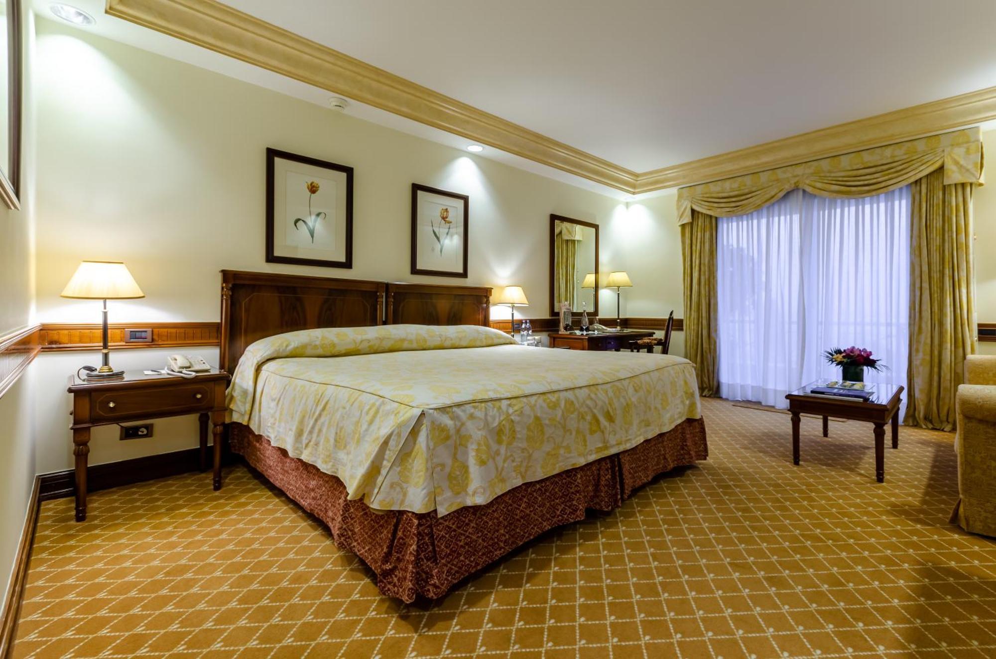 ליסבון Olissippo Lapa Palace - The Leading Hotels Of The World מראה חיצוני תמונה